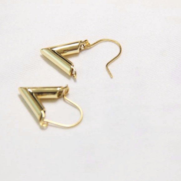 Fine Silver- Triangle Leverback Earrings - Picture 3 of 7